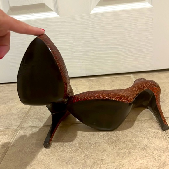 Red snakeskin Jessica Simpson Pumps - Picture 2 of 6